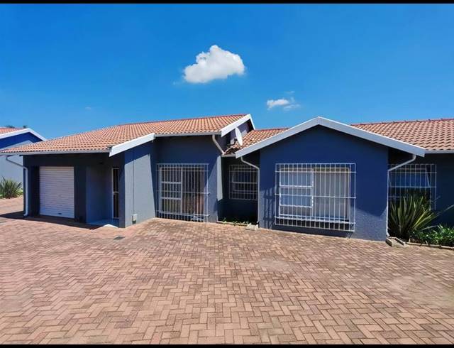 3 BEDROOM SIMPLEX FOR SALE IN RACEVIEW
